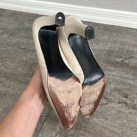 Vintage Stuart Weitzman Heels - Picture 6 of 7